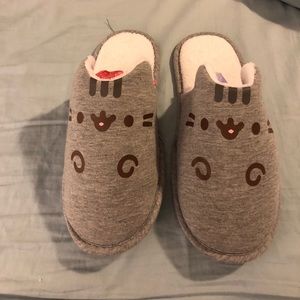 Pusheen slippers